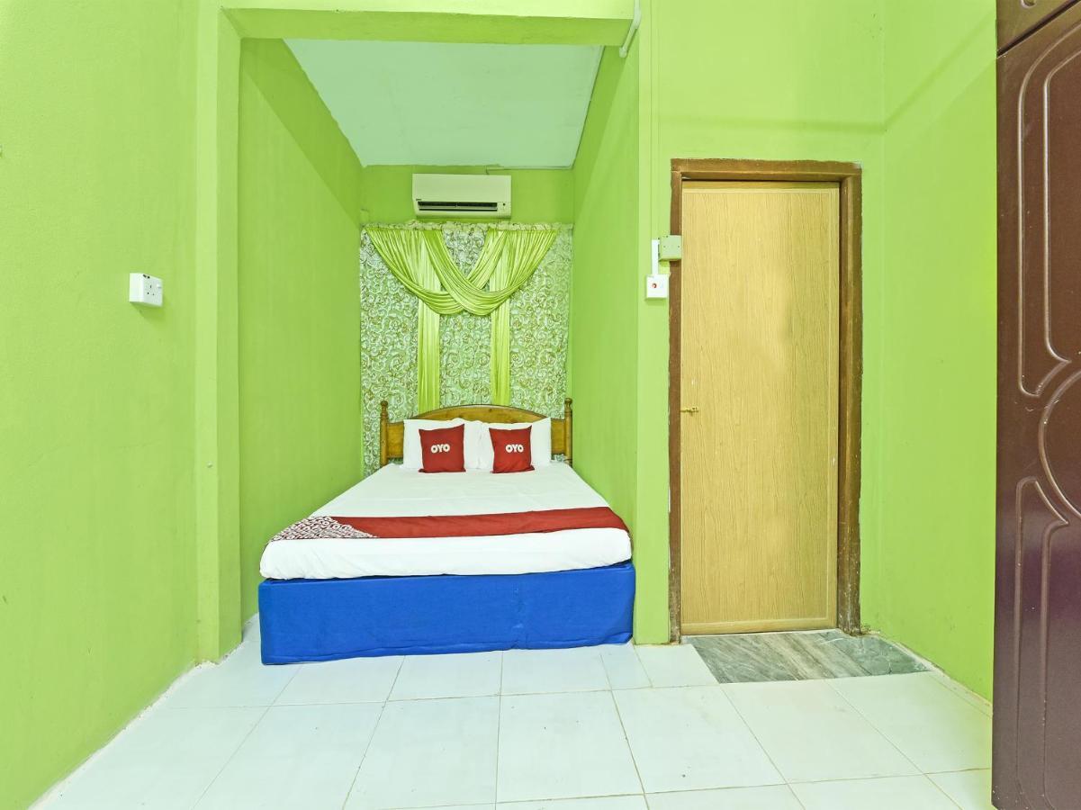 Oyo 90454 Haza Harmoni Guesthouse Kota Bharu Bagian luar foto